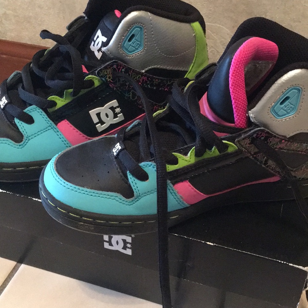 DC shoes